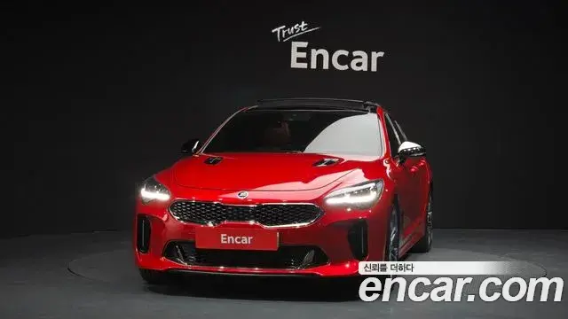 Kia Stinger 2019 — Фото 3/20