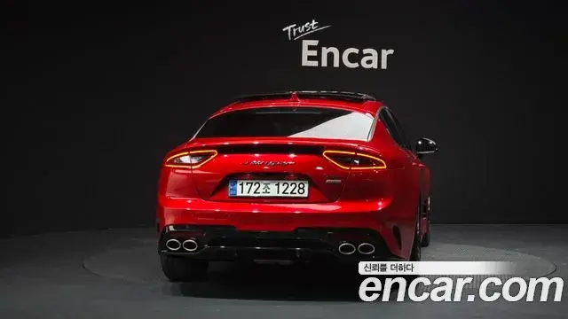 Kia Stinger 2019 — Фото 4/20