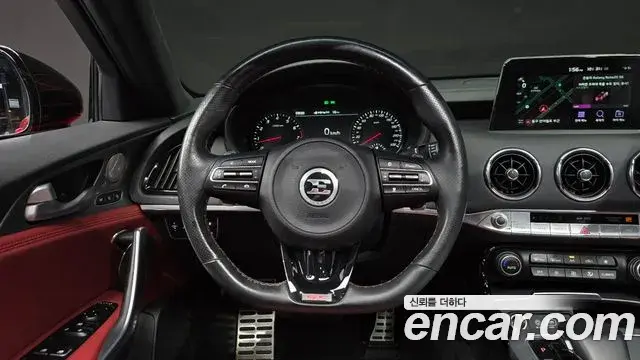 Kia Stinger 2019 — Фото 13/20