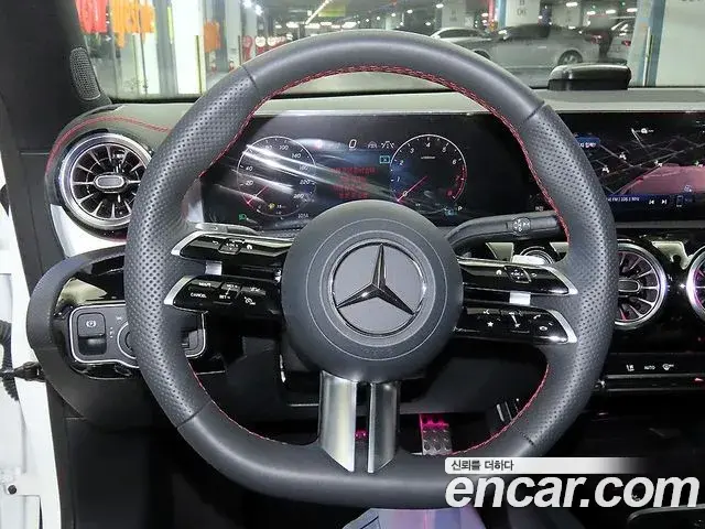 Mercedes-Benz CLA-Class 2025 — Şəkil 10/20