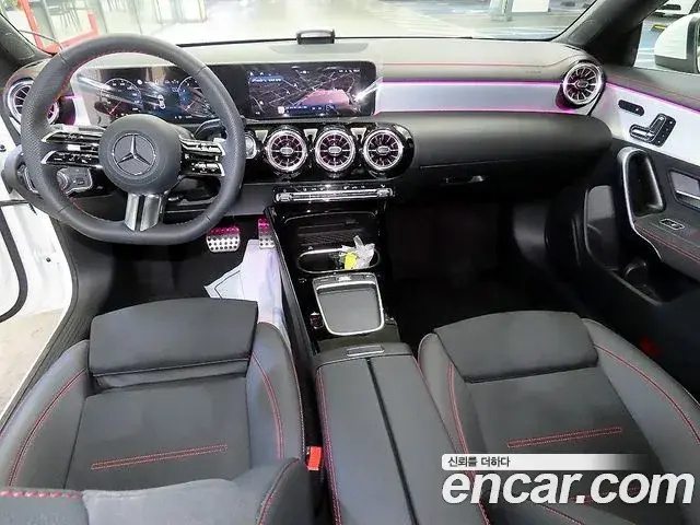 Mercedes-Benz CLA-Class 2025 — Şəkil 13/20