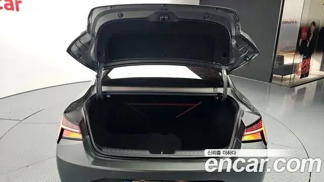 Hyundai The New Avante Hybrid 2022 — ფოტო 10/20