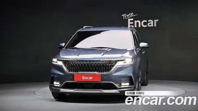 Kia Carnival 2023 — Фото 2/20