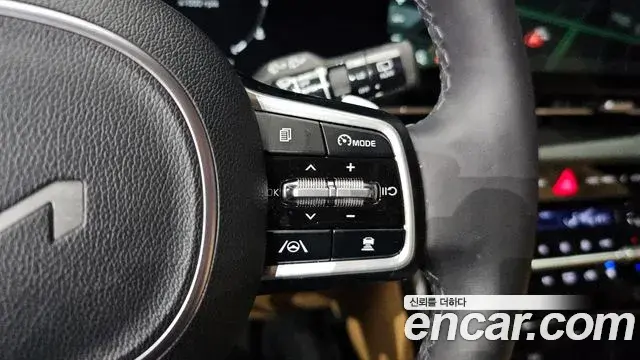 Kia Carnival 2023 — Фото 20/20