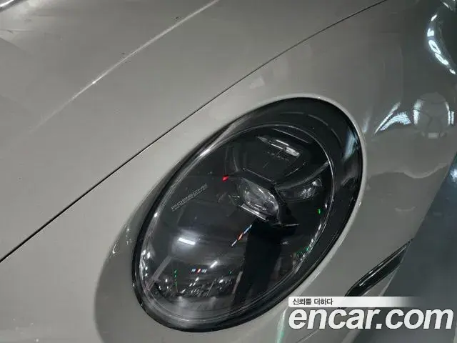 Porsche 911 2023 — Photo 19/20