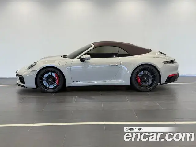 Porsche 911 2023 — Photo 2/20