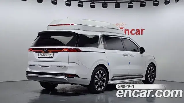 Kia Carnival 2023 — ფოტო 12/20