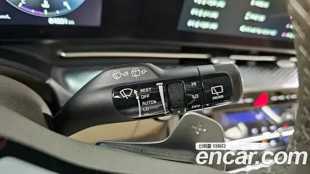 Kia Carnival 2023 — ფოტო 14/20