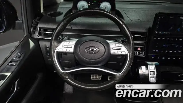 Hyundai Staria 2021 — ფოტო 18/20
