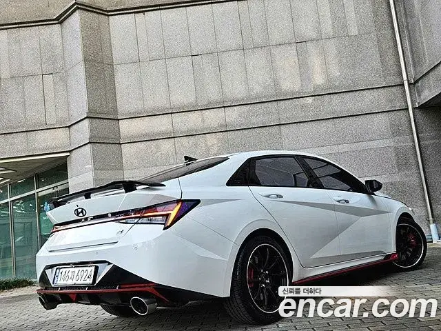 Hyundai The New Avante Hybrid 2022 — ფოტო 16/20