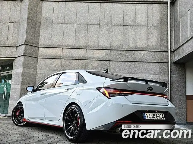 Hyundai The New Avante Hybrid 2022 — ფოტო 19/20