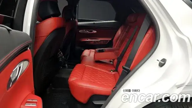 Genesis GV70 2023 — ფოტო 16/20