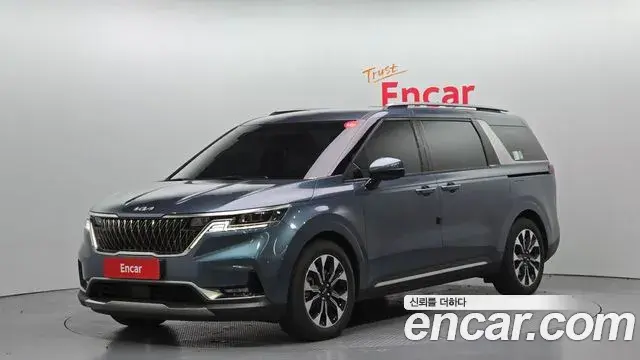 Kia Carnival 2023 — Фото 1/20