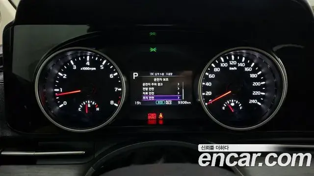Kia Carnival 2023 — Фото 8/20