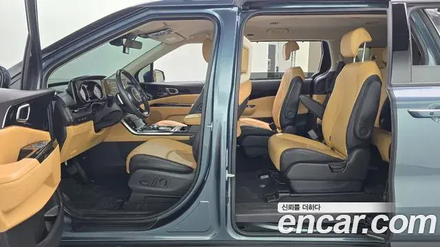 Kia Carnival 2023 — Фото 10/20