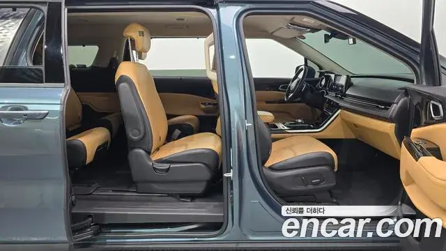 Kia Carnival 2023 — Фото 11/20
