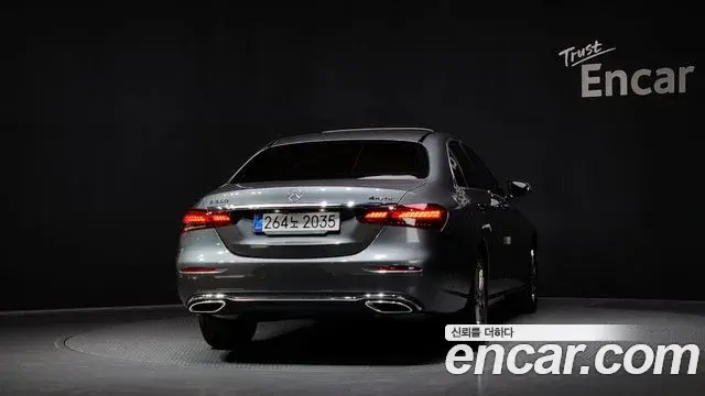 Mercedes-Benz E-Class 2022 — Şəkil 17/20