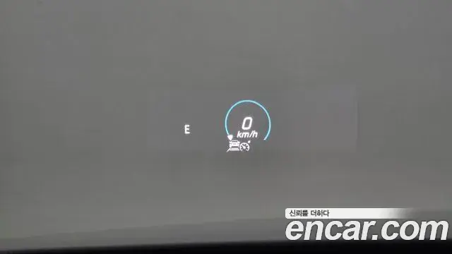 Mercedes-Benz E-Class 2021 — Photo 7/20