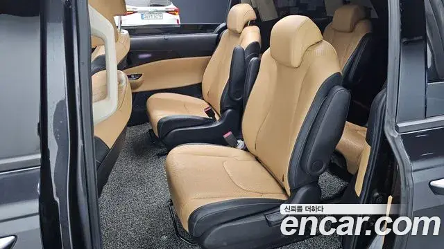 Kia Carnival 2020 — Photo 8/20