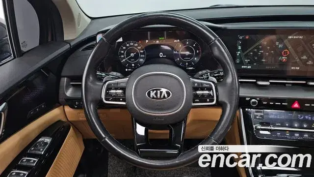 Kia Carnival 2020 — Photo 2/20