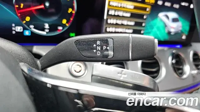 Mercedes-Benz E-Class 2021 — ფოტო 12/20