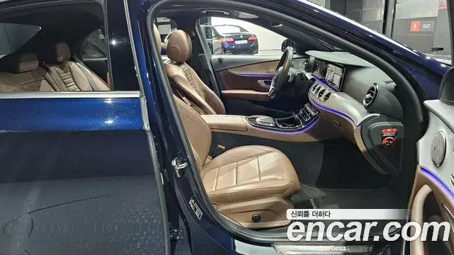 Mercedes-Benz E-Class 2021 — ფოტო 10/20