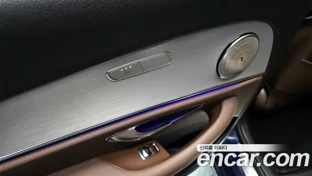 Mercedes-Benz E-Class 2021 — ფოტო 7/20