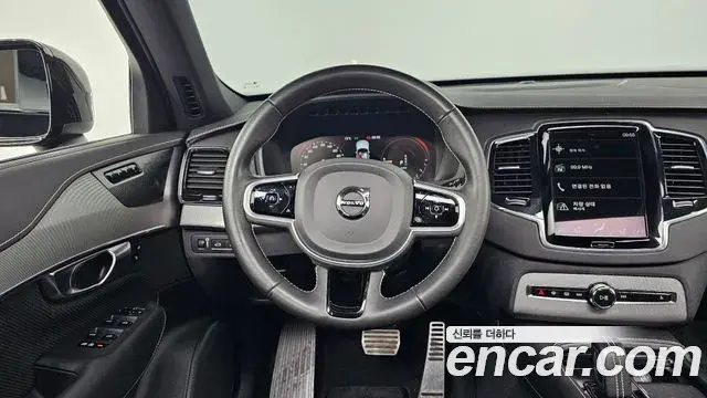 Volvo XC90 2021 — Фото 13/20