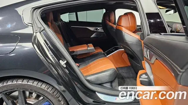 BMW 8 Series 2023 — ფოტო 15/20