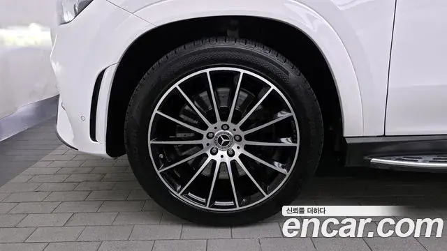 Mercedes-Benz GLE-Class 2022 — ფოტო 13/20
