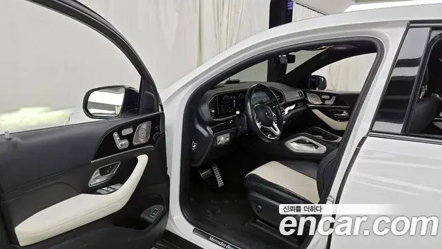 Mercedes-Benz GLE-Class 2022 — ფოტო 7/20