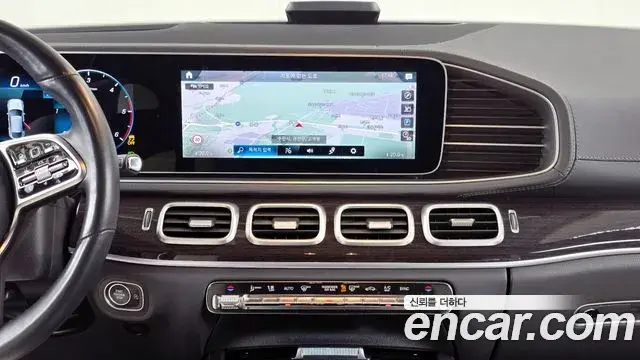 Mercedes-Benz GLE-Class 2022 — ფოტო 14/20