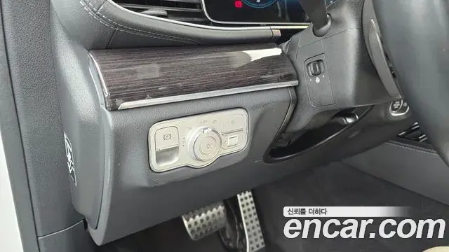Mercedes-Benz GLE-Class 2022 — ფოტო 4/20