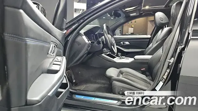 BMW 3 Series 2021 — Photo 15/20