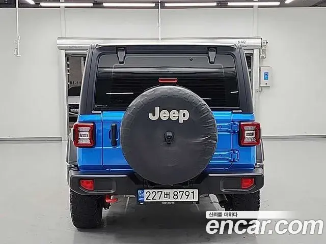 Jeep Wrangler 2023 — Photo 17/18