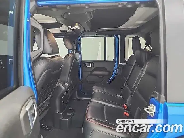 Jeep Wrangler 2023 — Photo 6/18