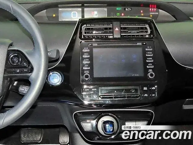 Toyota Prius 2022 — Şəkil 8/19
