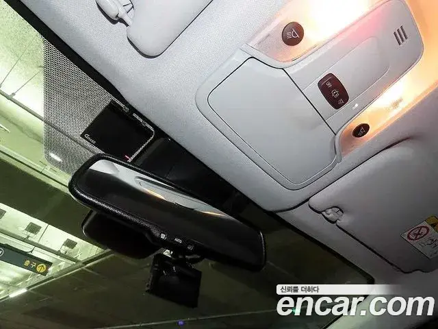 Toyota Prius 2022 — Şəkil 17/19