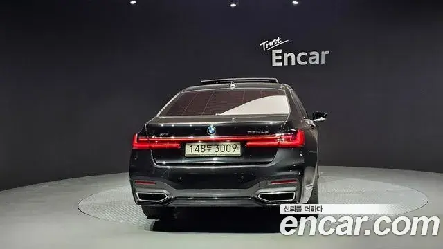 BMW 7 Series 2020 — Photo 19/20