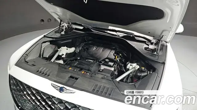 Genesis GV80 2023 — ფოტო 13/20