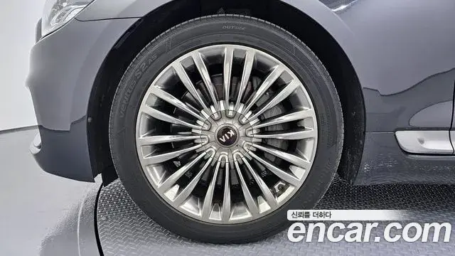 Kia The K9 2018 — ფოტო 19/20