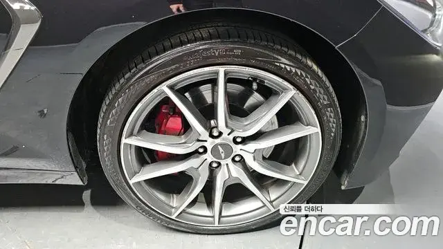 Genesis G70 2019 — Photo 8/20