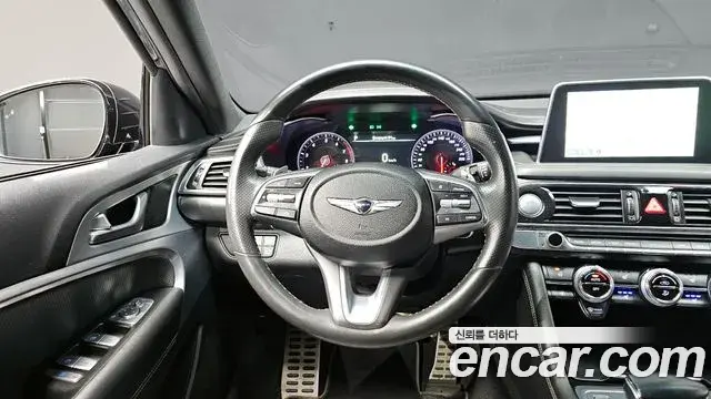 Genesis G70 2019 — Photo 9/20