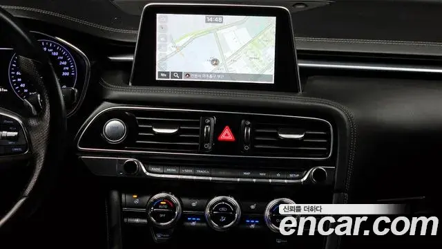 Genesis G70 2019 — Photo 13/20