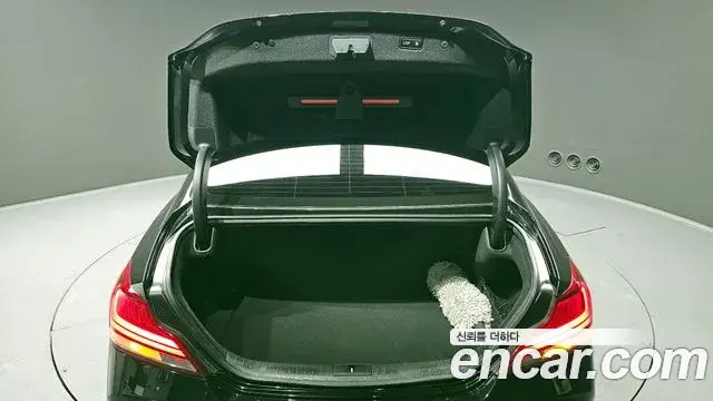 Genesis G70 2019 — Photo 17/20