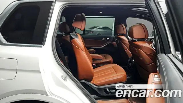 BMW X7 2023 — ფოტო 10/20