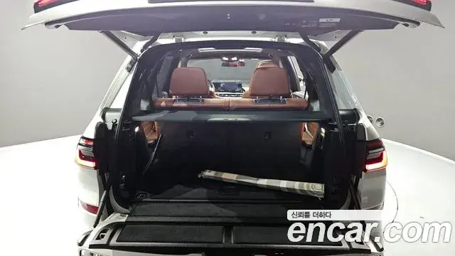 BMW X7 2023 — ფოტო 4/20