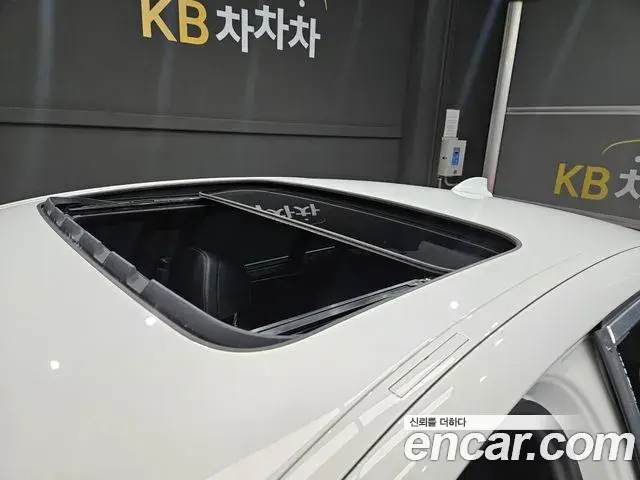 BMW 5 Series 2022 — Photo 1/20