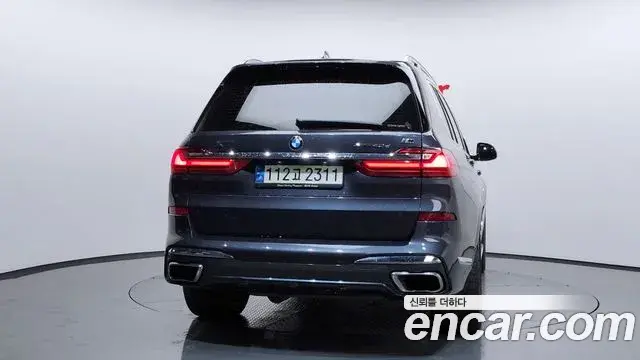 BMW X7 2021 — ფოტო 11/20