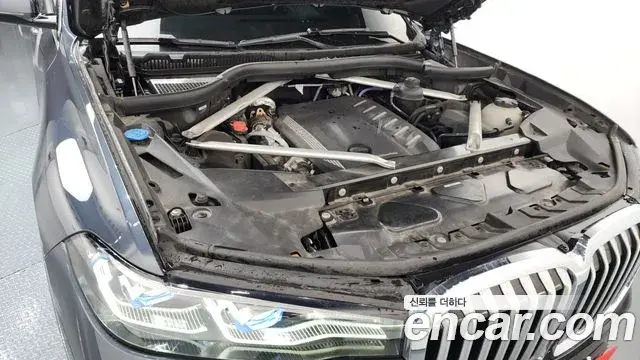 BMW X7 2021 — ფოტო 20/20